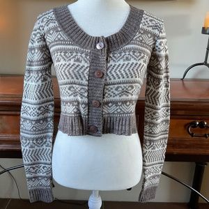Hot Shot Bolero Long-Sleeve Sweater. Taupe/White. Size S